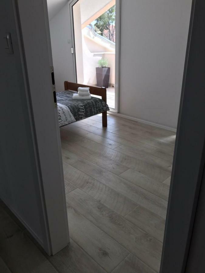 Relaxing Whole Top Floor Apartment By The Sea Zaboric Esterno foto