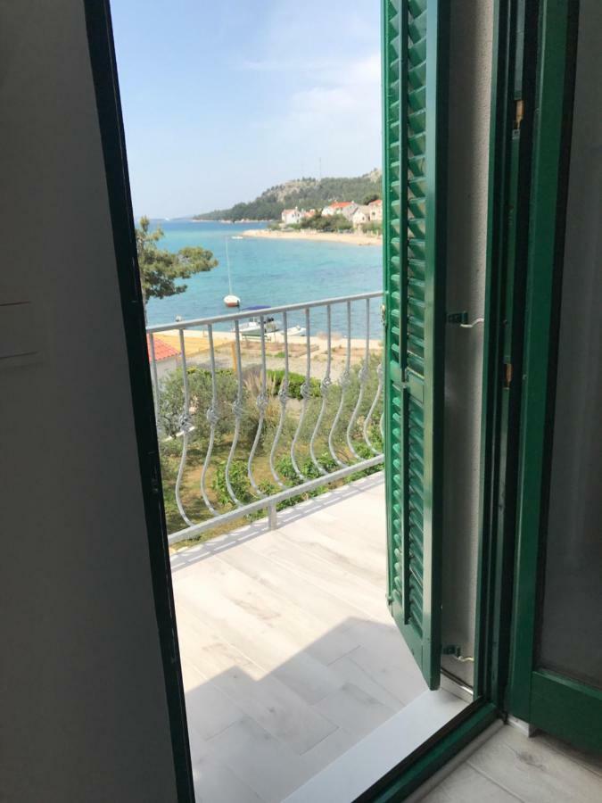 Relaxing Whole Top Floor Apartment By The Sea Zaboric Esterno foto